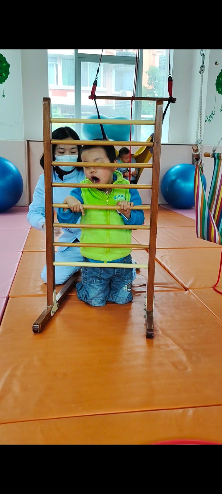 儿童康复1.jpg